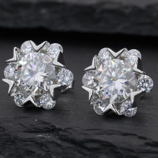 925 Sterling Silver Snowflake Stud Earrings with 18K Gold Plating – Elegant Sparkling Jewelry for Women